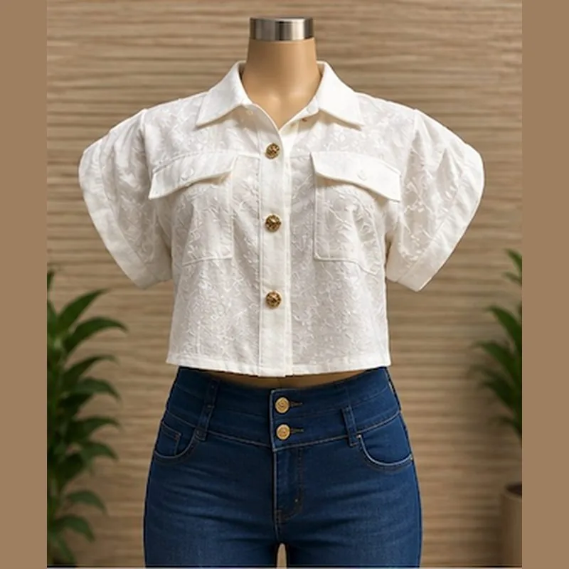 Blusa blanca bordada corta